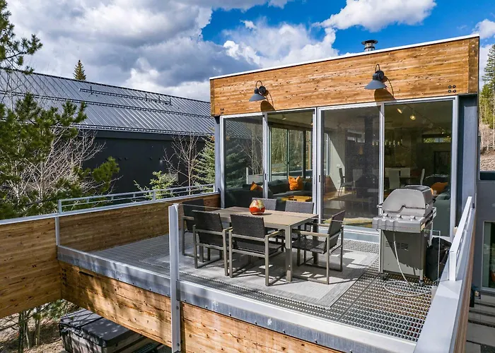 Riverbend Chalet