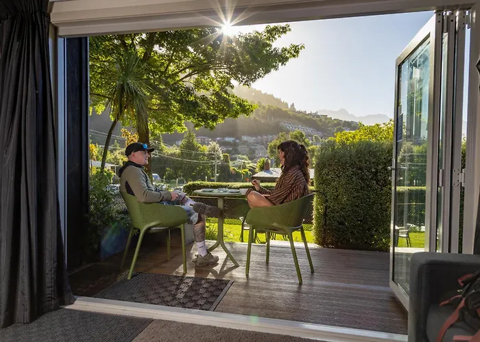 Dog friendly hotels Pinewood Queenstown