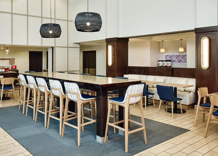 In Luxury hotels Hampton Inn & Suites Destin