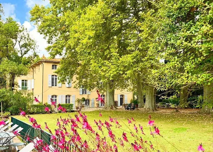 Hôtel Ping Pong: Château de Saint-Girons B&B