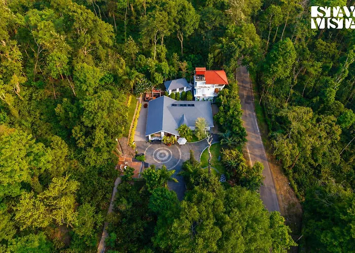 The Haven Grandeur - Luxury Villa In Coorg With Breakfast