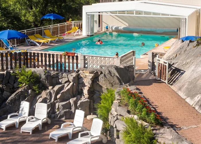 Chalet Charmant Au Tholy Avec Piscine Partagee