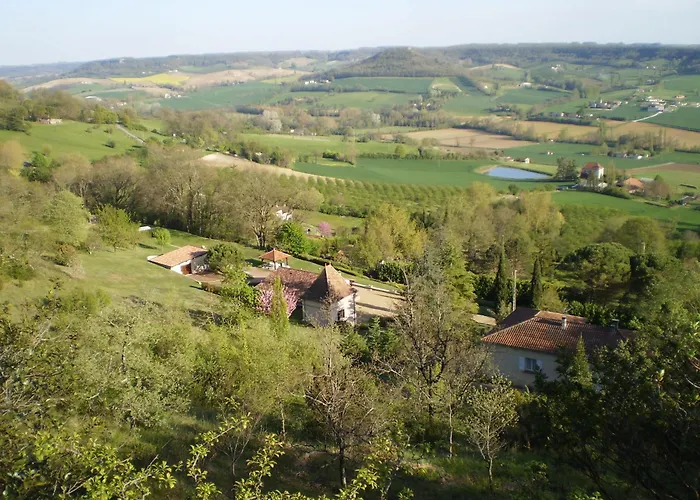 Chalet de 2 chambres avec piscine partagee jardin amenage et wifi a Dausse