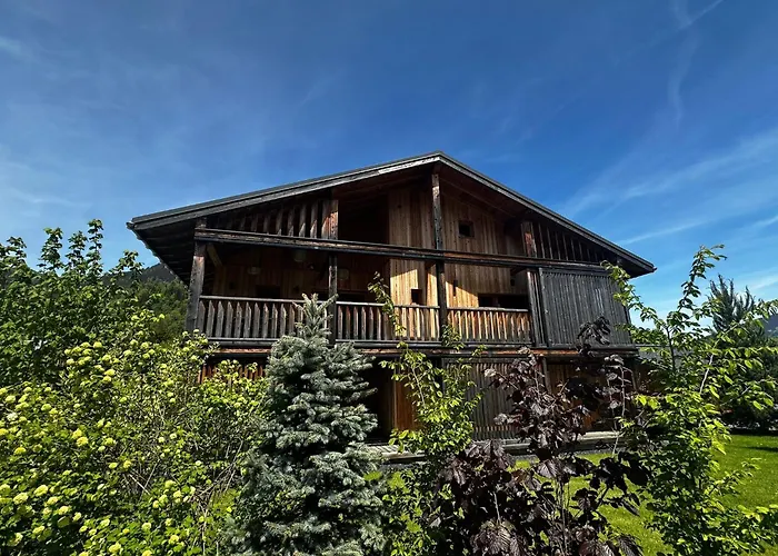 Grand Chalet Recent Avec Jacuzzi, Ski Au Pied