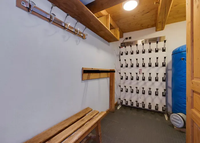 Chalet spacieux à La Rosière avec hammam et jacuzzi pour 15 personnes - FR-1-690-25