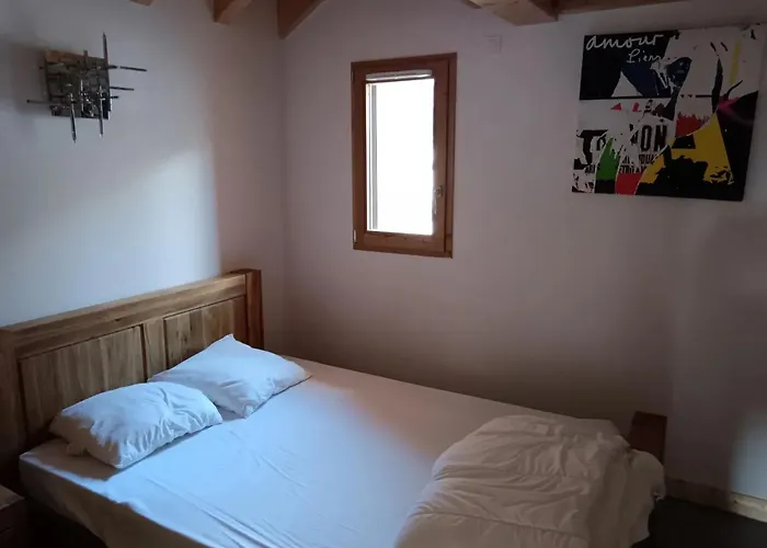 Chalet Spacieux A Saint-Sorlin-D'Arves Avec Options De Loisirs