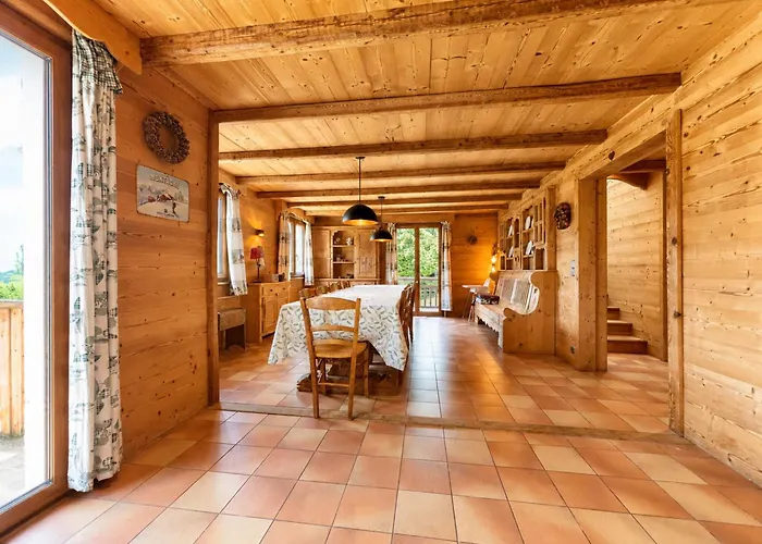Chalet Familial A Flumet, 8 Pers, Balcons Et Jardin - Fr-1-505-225