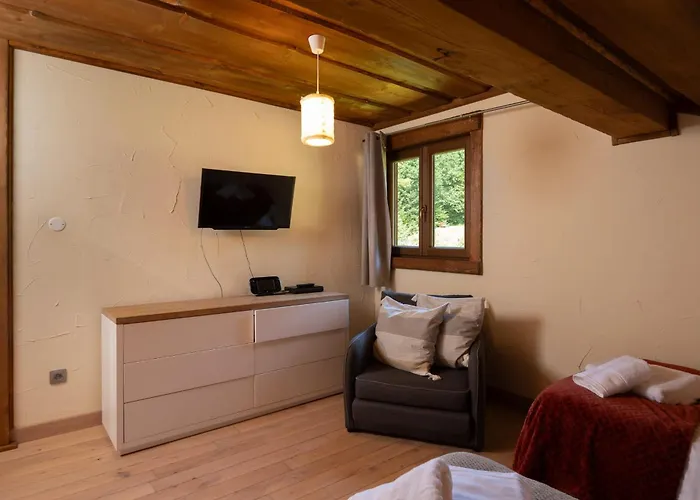 Chalet Serenity - Sleeps 9 - Hot Tub - Proche Gerardmer