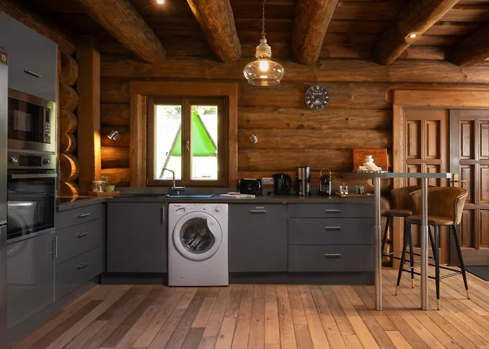 Chalet Serenity - Sleeps 9 - Hot Tub - Proche Gerardmer