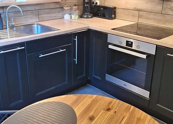 Chalet Avec Piscine Dans Un Cadre Verdoyant