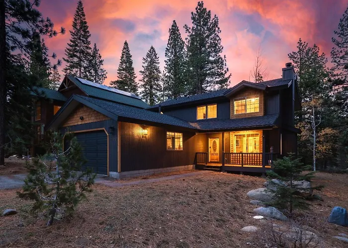 River Rock House-Deck-Bbq-Forest Trails & Views!