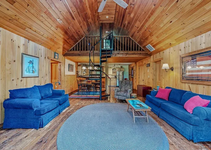 Seventh Heaven - Hot Tub, Pet Friendly, Grill, Wifi, Deck, Covered Porch, Family Friendly, Kid'S Loft, King Bed