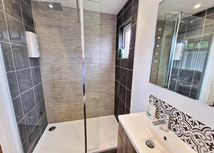 67 Broadside Holiday Chalet Near Broads & Beaches