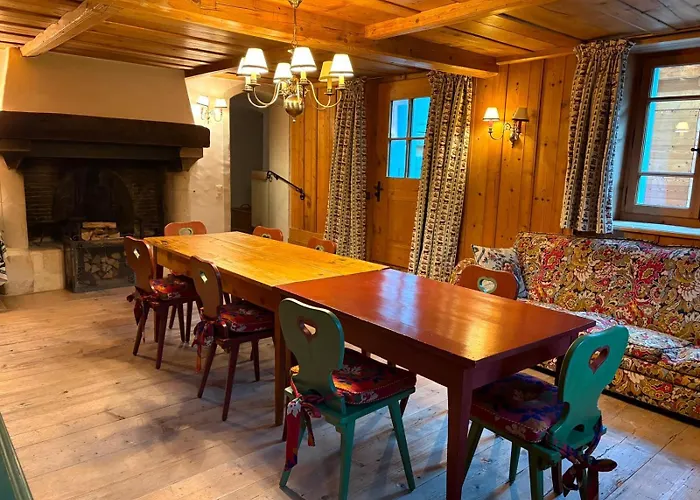 Chalet De Montagne Sur Le Tmb
