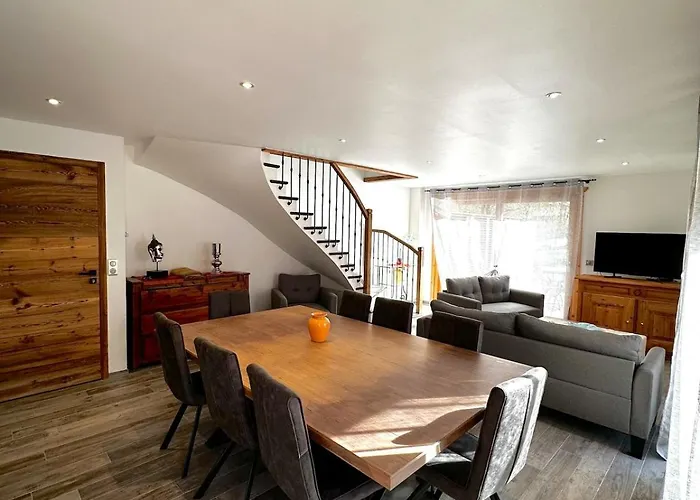 Chalet Alpin avec piscine, jacuzzi et salle de jeux
