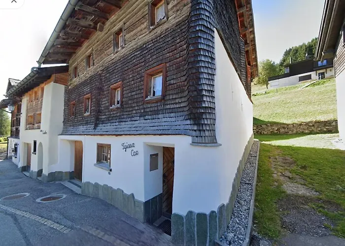 "Chalet Cao" Valbella-Lenzerheide, Bike-Ski In-Out, Cosy Top Location