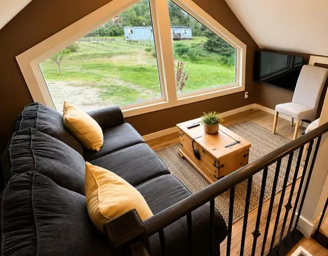 Scenic Cosy Loft Cottage Pet Freindly Sleeps 6