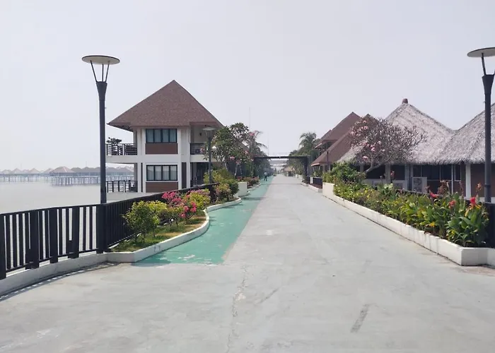 Two Bedroom Villa'S At Golden Palm Tree Resort