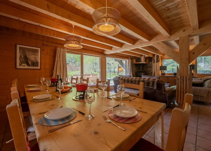 Chalet Montet Forest River Garden Lodge - Happy Rentals