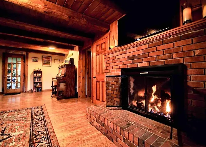 Secluded 3-Bedroom Log Home That Borders Vt State Park