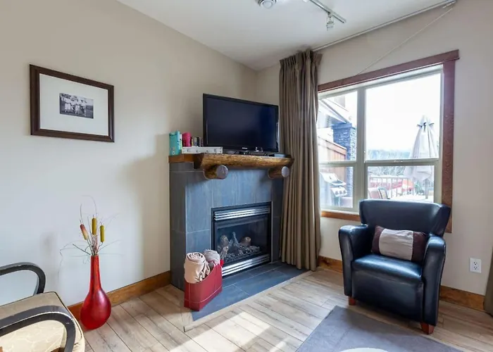 212 Canmore Chalet With Beautiful Mountain Views