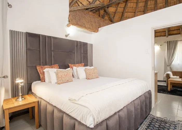 Sefapane Lodge And Safaris