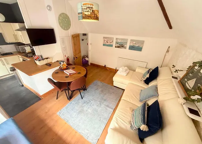 The Nest - St Ives