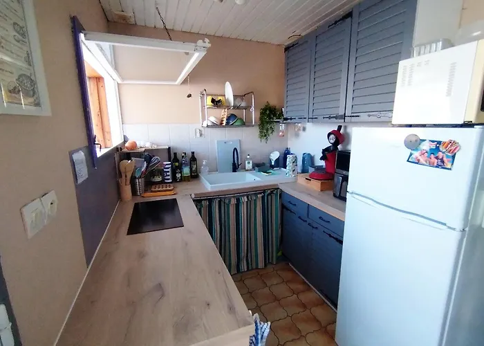 Chalet Sur Pilotis En Bord De Plage
