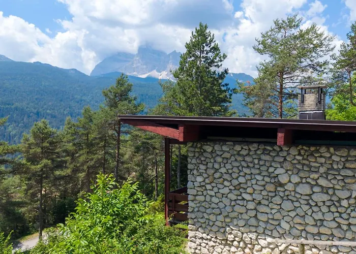 Panoramic Chalet In The Eni Village Near Cortina