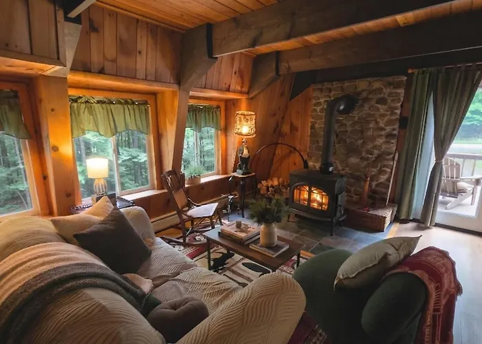 Evergreen Lodge, Hot Tub Retreat Near Lake Placid And White Face