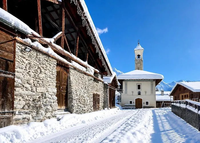 Exceptional View - Former Savoyard Farm - 14 People