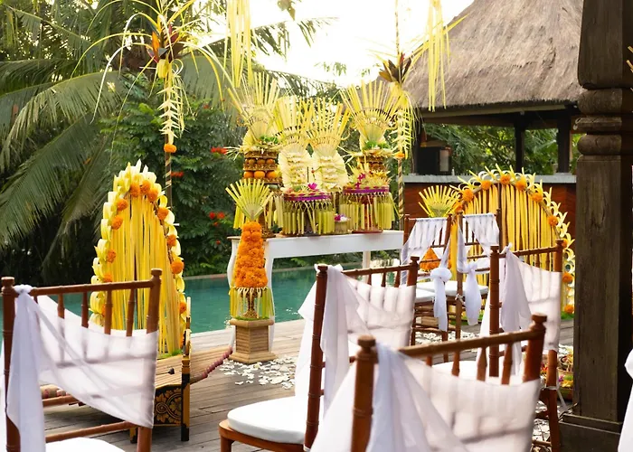Hotels With Four Stars Adiwana Jembawan
