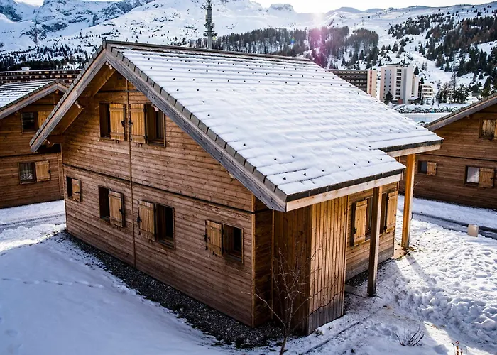 Chalet 3 Pièces 6 Pers. avec Terrasse à SuperDévoluy - FR-1-504-450
