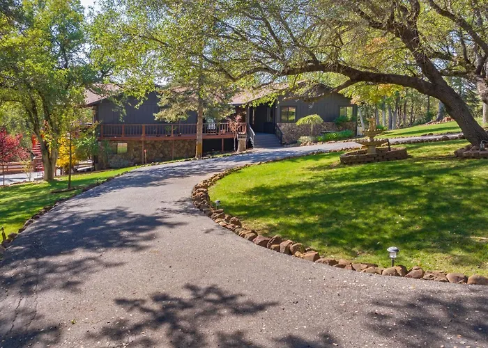 Cozy Lake View 4Bd 2,5Br Retreat In 5 Acres, Hot Tub And More