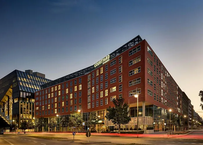 Courtyard By Marriott City Center