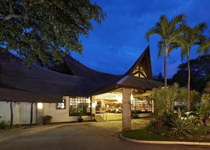 Resort: Matabungkay Beach Hotel