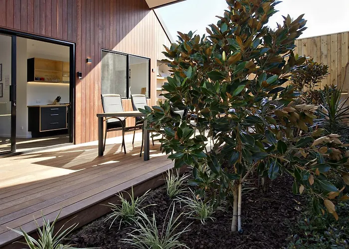 Margaret River Bungalow-1-Street - Pet Friendly