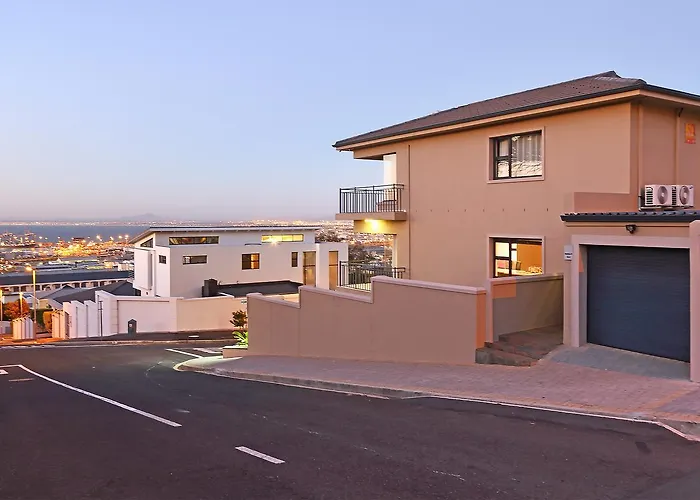 Star Apartments