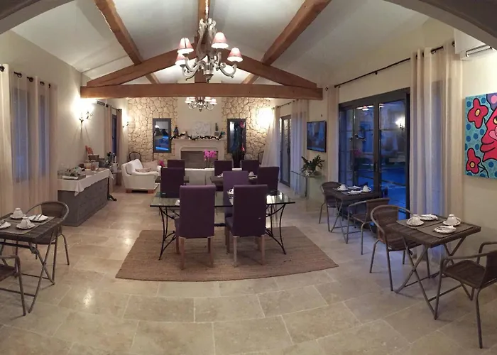 Etoile De Saint Paul