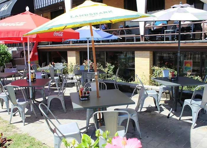 Beach Plaza