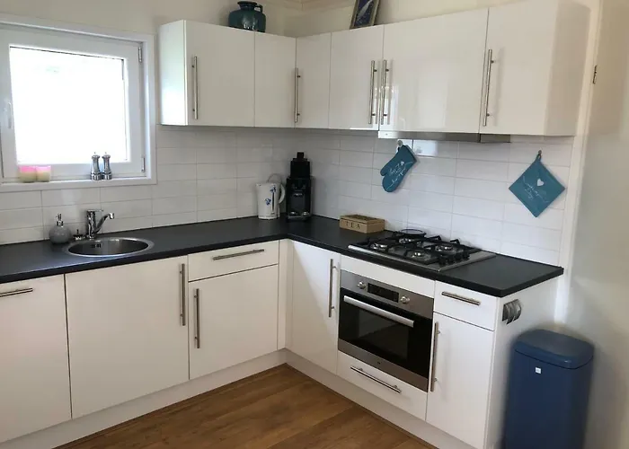 Bungalow Onder De Iep