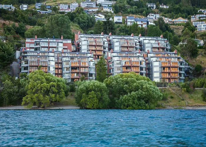 Hotels with a view Luxury Lake Suites