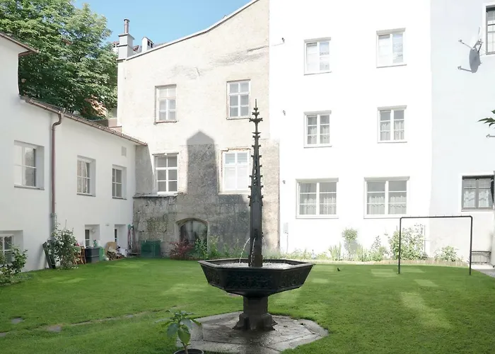 Daxburg Apartments