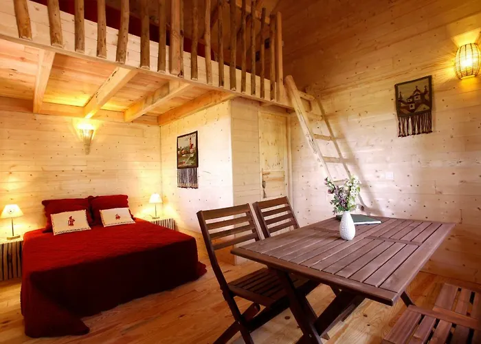 Les Cabanes Des Benauges