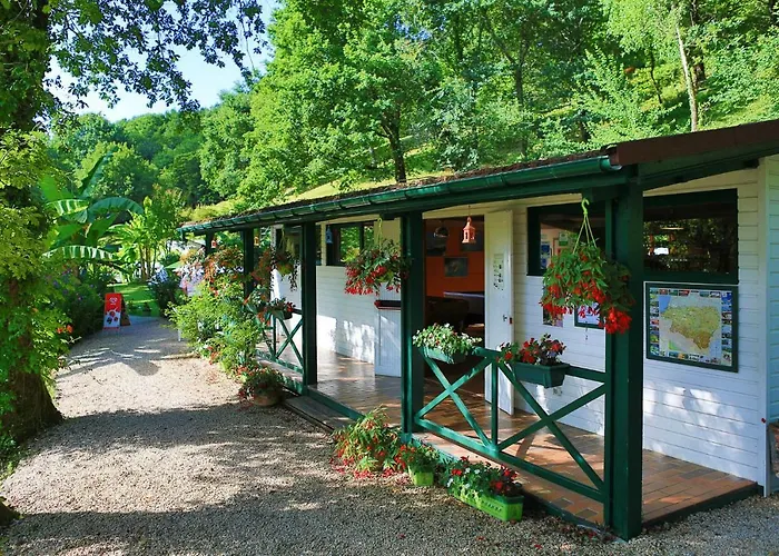 Les Chalets De Pierretoun