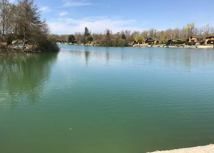 Le Chalet du Lac - Domaine de la Goujonne