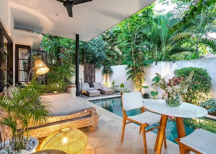 Villa Lora By Villa Finder